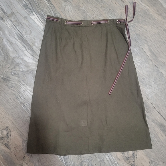 BCBGMaxAzria Dresses & Skirts - BCBGMAXAZRIA linen blend skirt with belt size 2